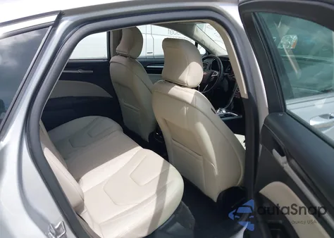 2018 Ford Fusion Titanium z USA, uszkodzony, nr VIN 3FA6P0D93JR159150